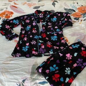 Long sleeve paw print pajamas - black